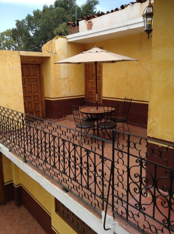 Posada De La Salud Pátzcuaro Exterior photo